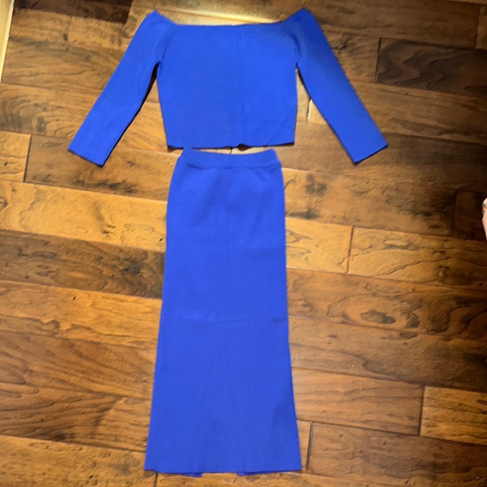 Le Superbe Elegant Blue Off-Shoulder Skirt Set NWOT SMALL
